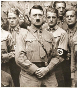 Adolf Hitler med medlemmer af SA